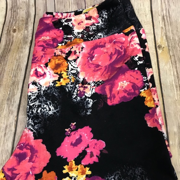 TC Pink Floral Leggings - Picture 2 of 2